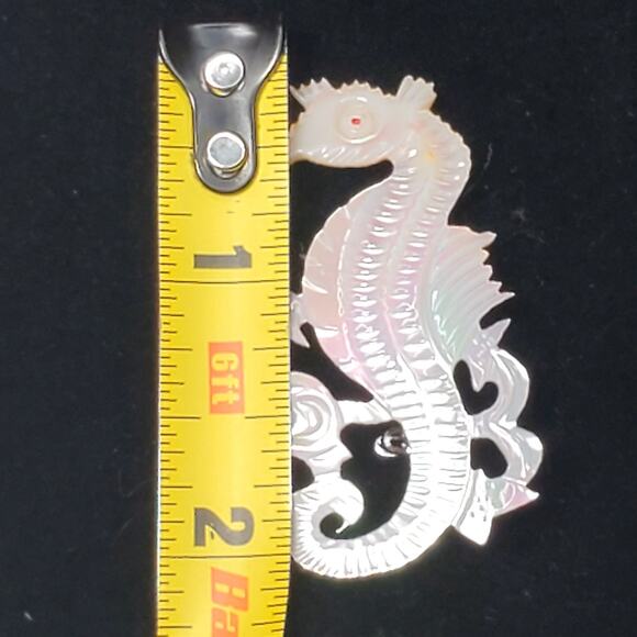 Vintage Carved Mother Of Pearl Seahorse Pin Brooch 2" Sea Life - Picture 2 of 4